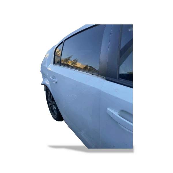 Opel Astra H Sedan Beyaz Sağ Arka Kapı
